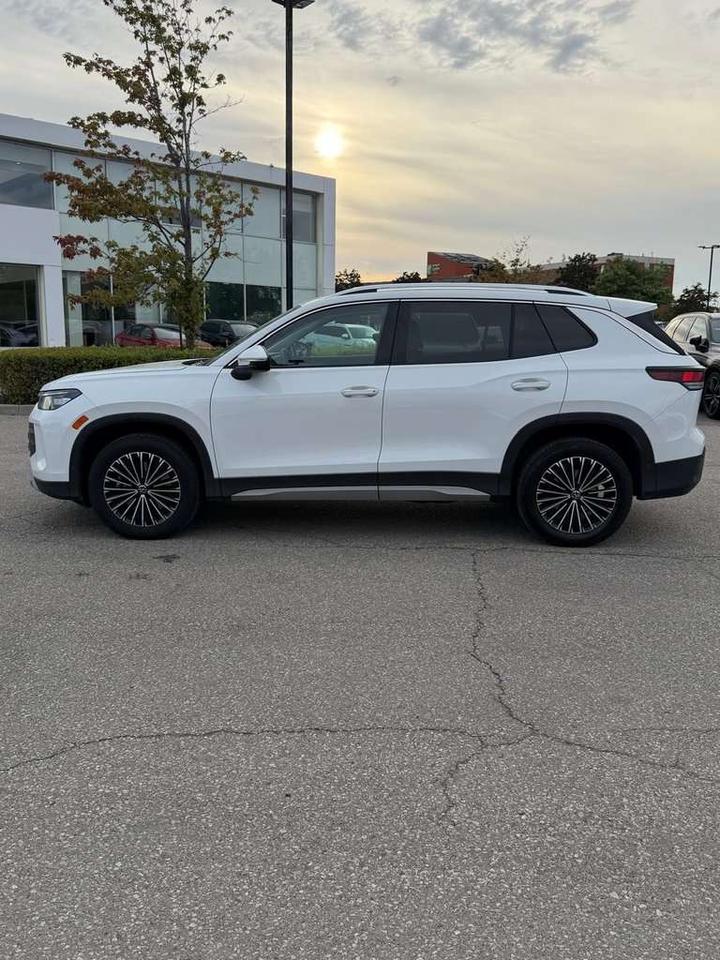 2026 Volkswagen Tiguan Comfortline 4MOTION Remote Starter  Alloy Wheels  Power Liftgate  Apple/Android CarPlay Photo