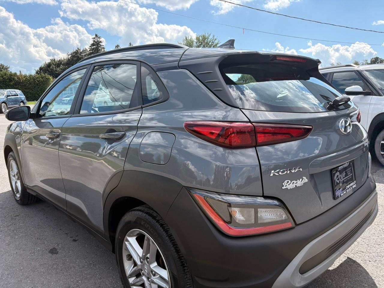2023 Hyundai KONA 2.0L Essential AWD Photo2