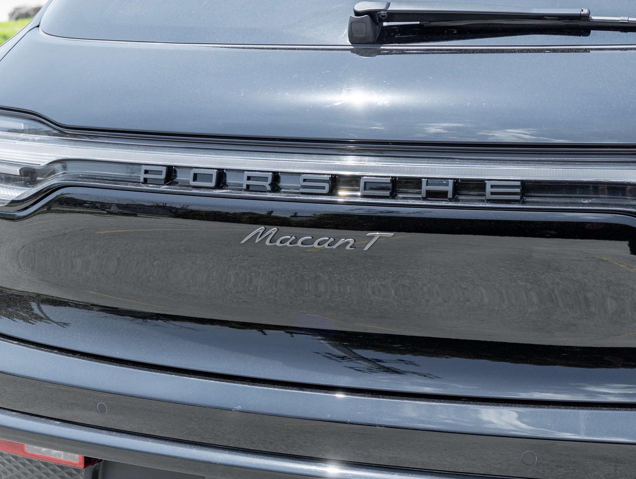 2026 Porsche Macan T   Sport Exhaust   Adaptive Air Suspension Photo