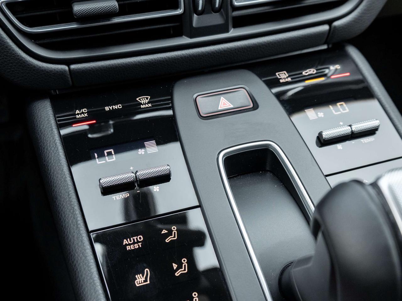 2026 Porsche Macan T   Sport Exhaust   Adaptive Air Suspension Photo