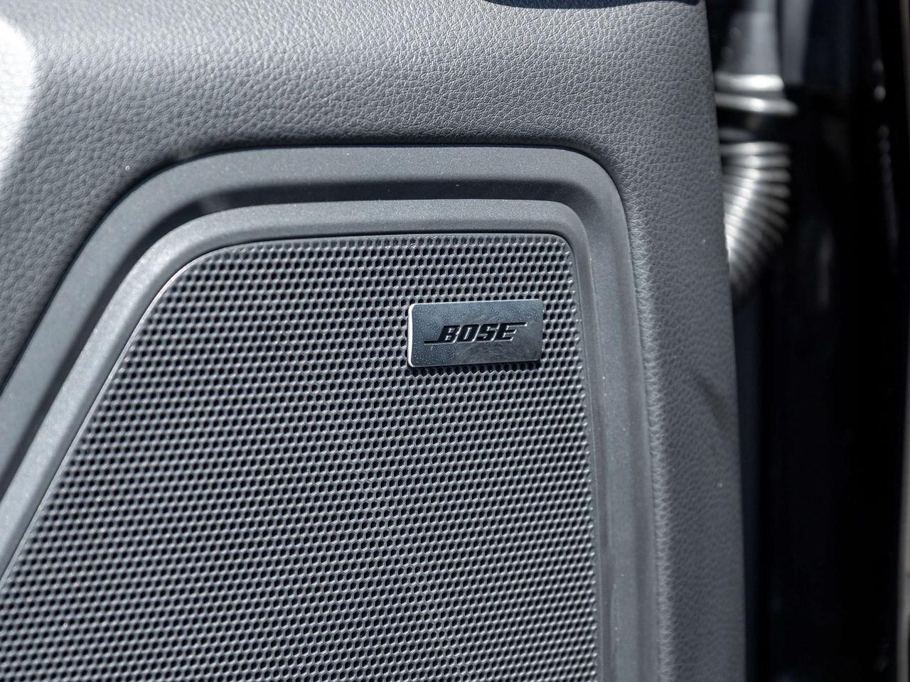 2026 Porsche Macan T   Sport Exhaust   Adaptive Air Suspension Photo
