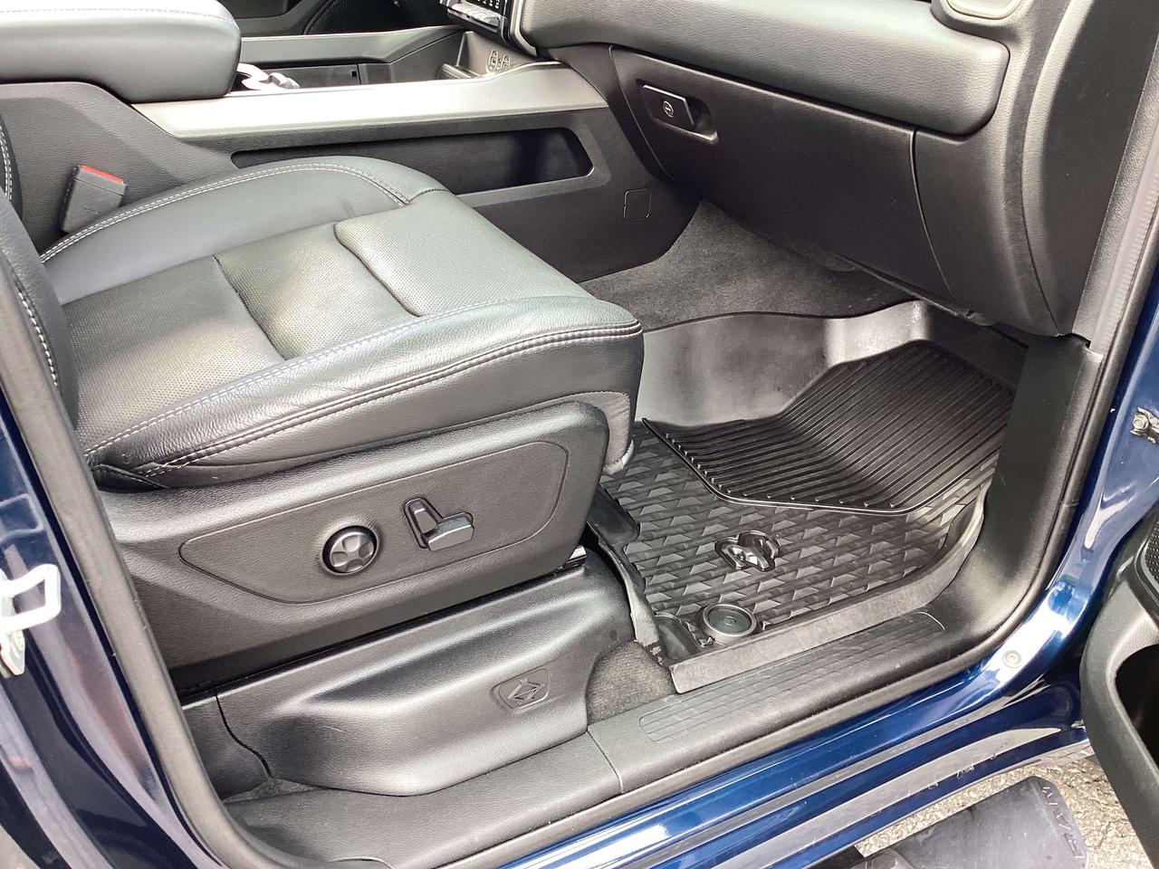 2020 RAM 1500 SPORT Photo