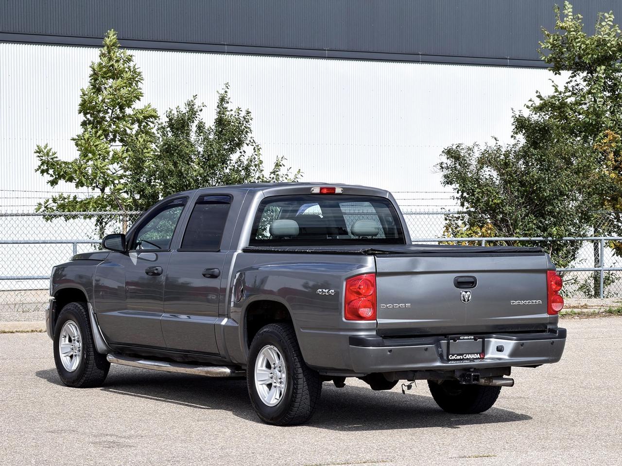 2011 Dodge Dakota SXT CREW CAB 4X4 V6 Photo