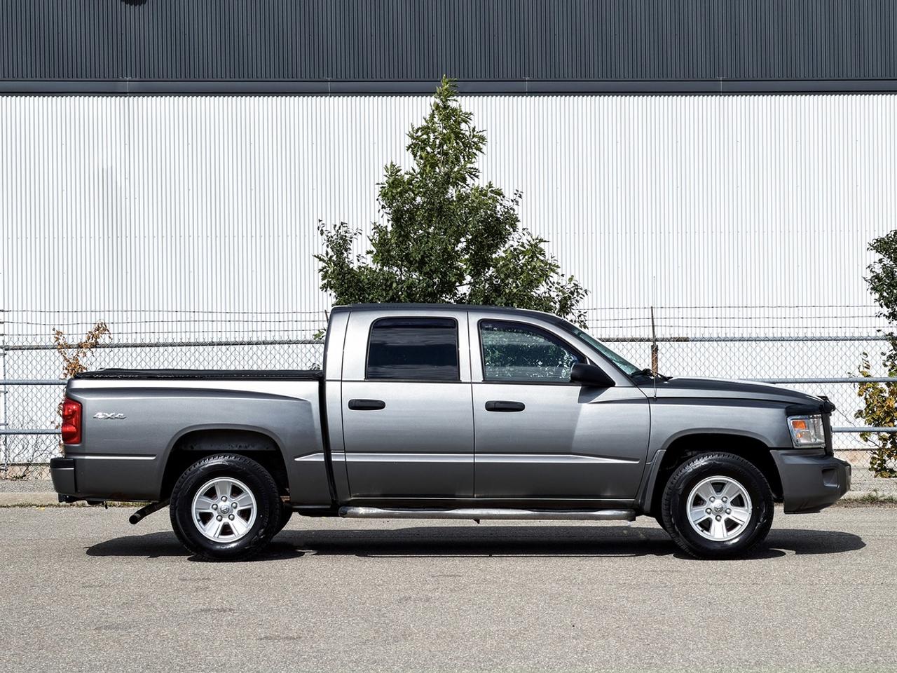2011 Dodge Dakota SXT CREW CAB 4X4 V6 Photo