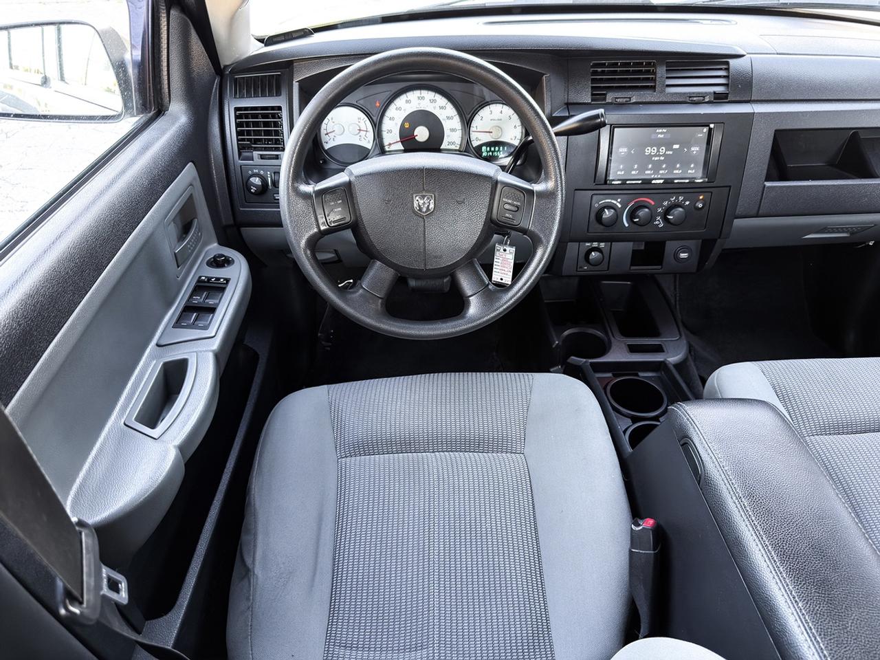 2011 Dodge Dakota SXT CREW CAB 4X4 V6 Photo