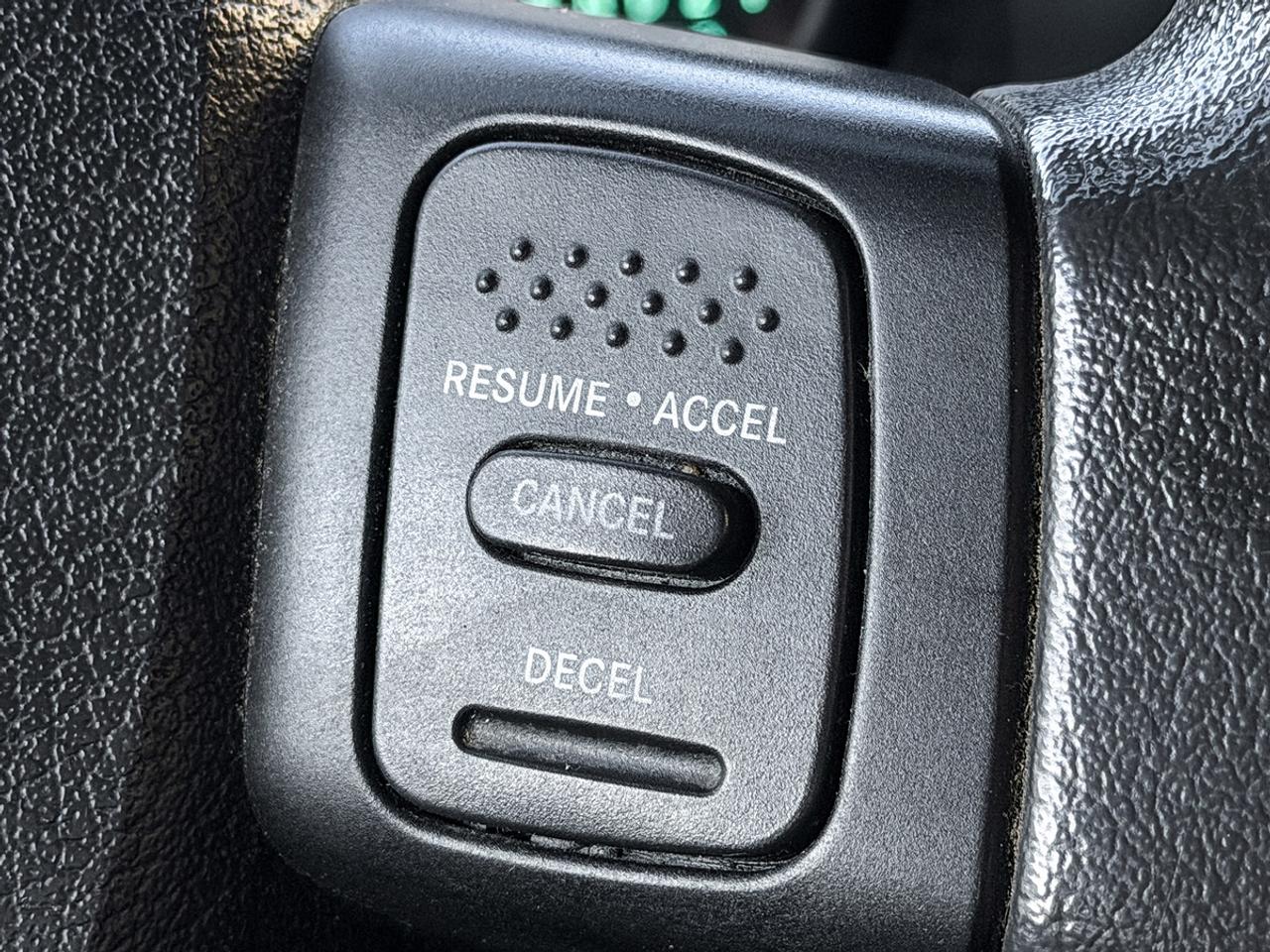 2011 Dodge Dakota SXT CREW CAB 4X4 V6 Photo