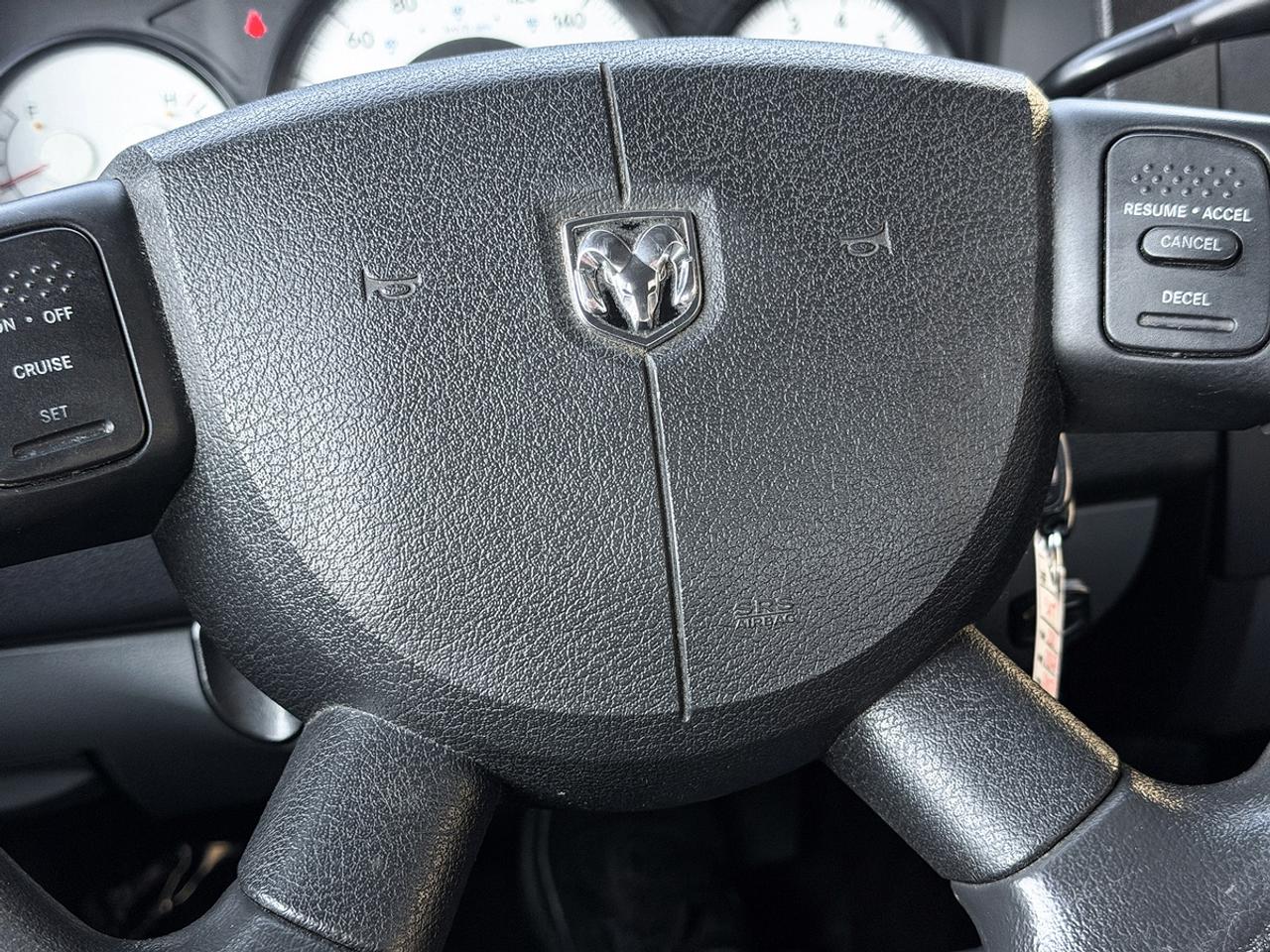 2011 Dodge Dakota SXT CREW CAB 4X4 V6 Photo