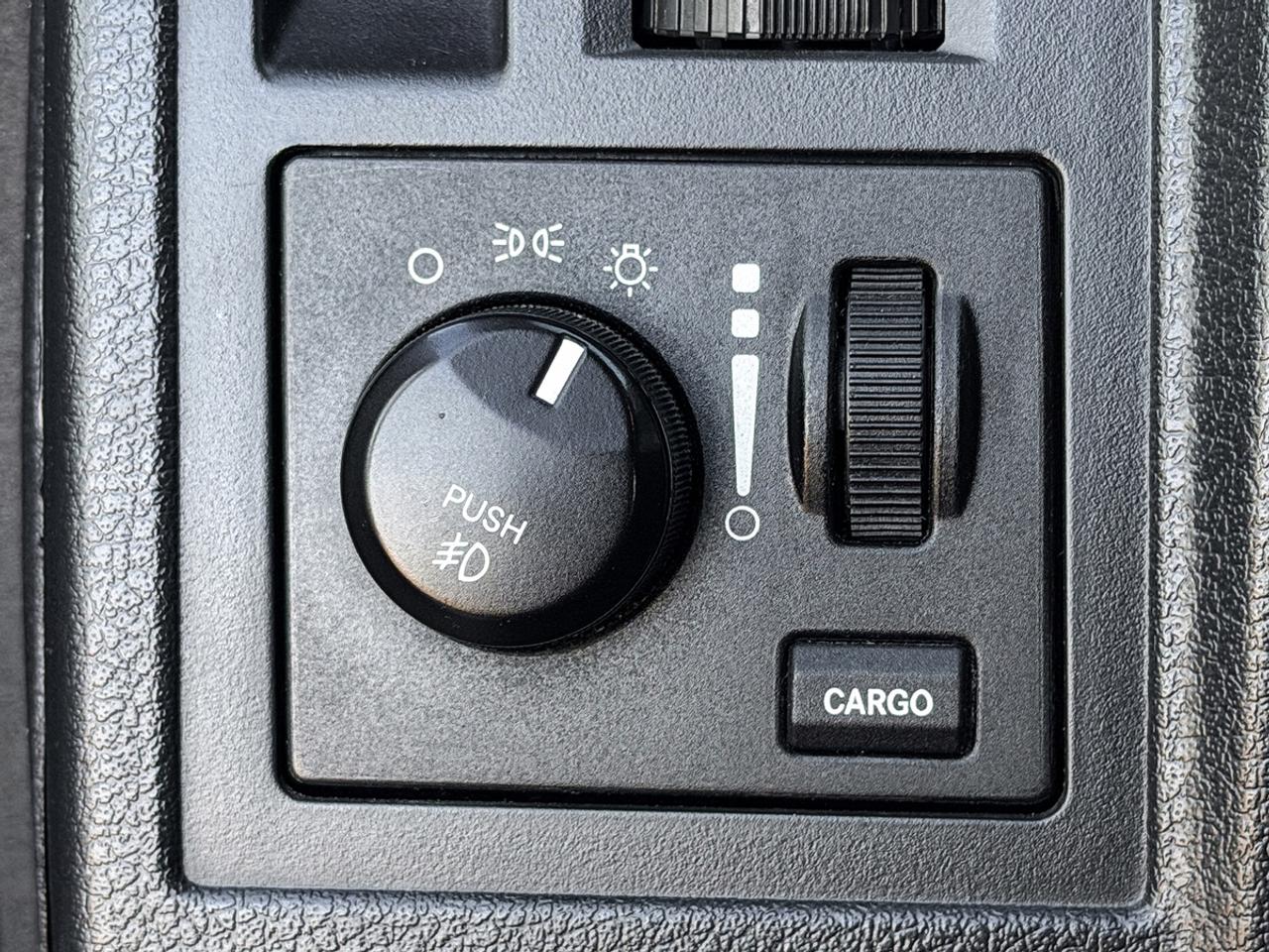 2011 Dodge Dakota SXT CREW CAB 4X4 V6 Photo