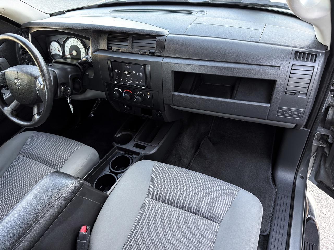 2011 Dodge Dakota SXT CREW CAB 4X4 V6 Photo