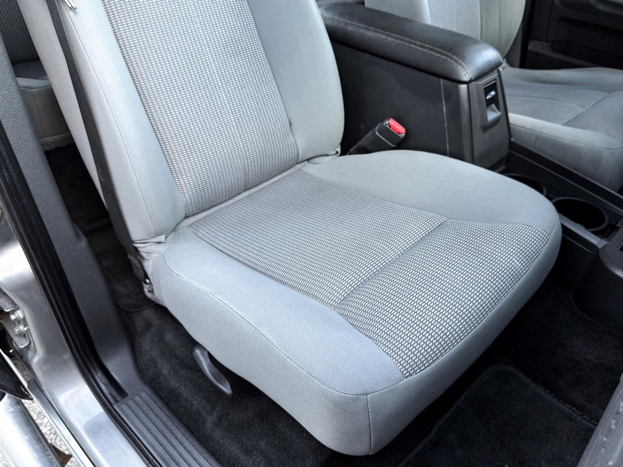2011 Dodge Dakota SXT CREW CAB 4X4 V6 Photo