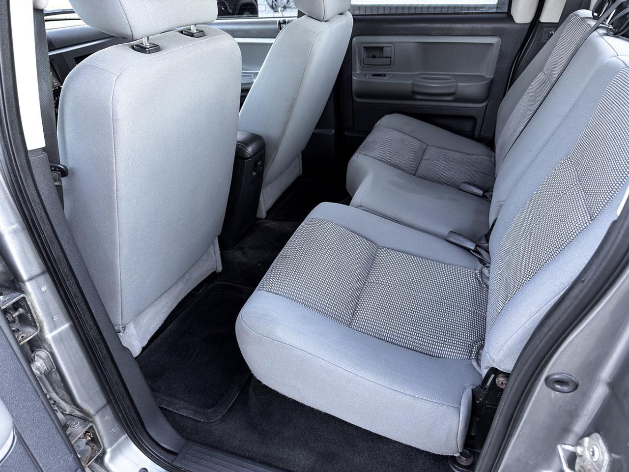 2011 Dodge Dakota SXT CREW CAB 4X4 V6 Photo