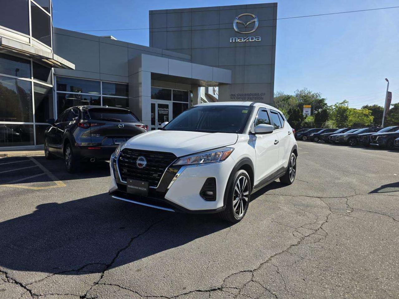 2024 Nissan Kicks LOW KM 1 OWNER CLEANC ARFAX Photo0