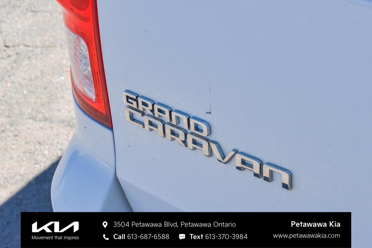 2018 Dodge Grand Caravan CVP/SXT Passenger Van Photo