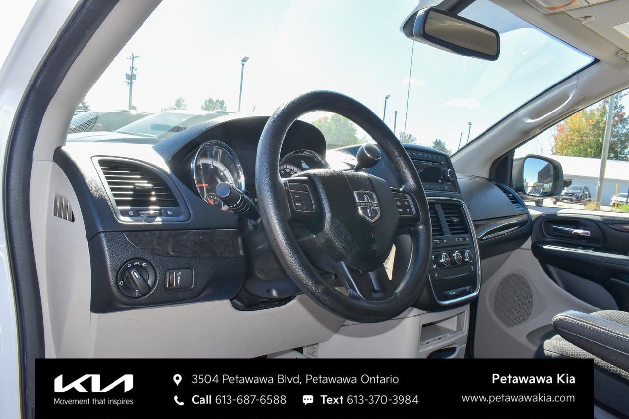 2018 Dodge Grand Caravan CVP/SXT Passenger Van Photo