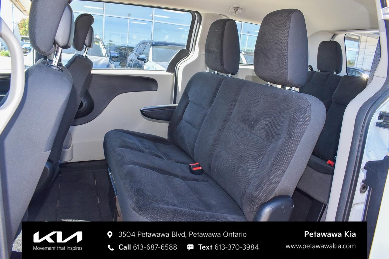 2018 Dodge Grand Caravan CVP/SXT Passenger Van Photo