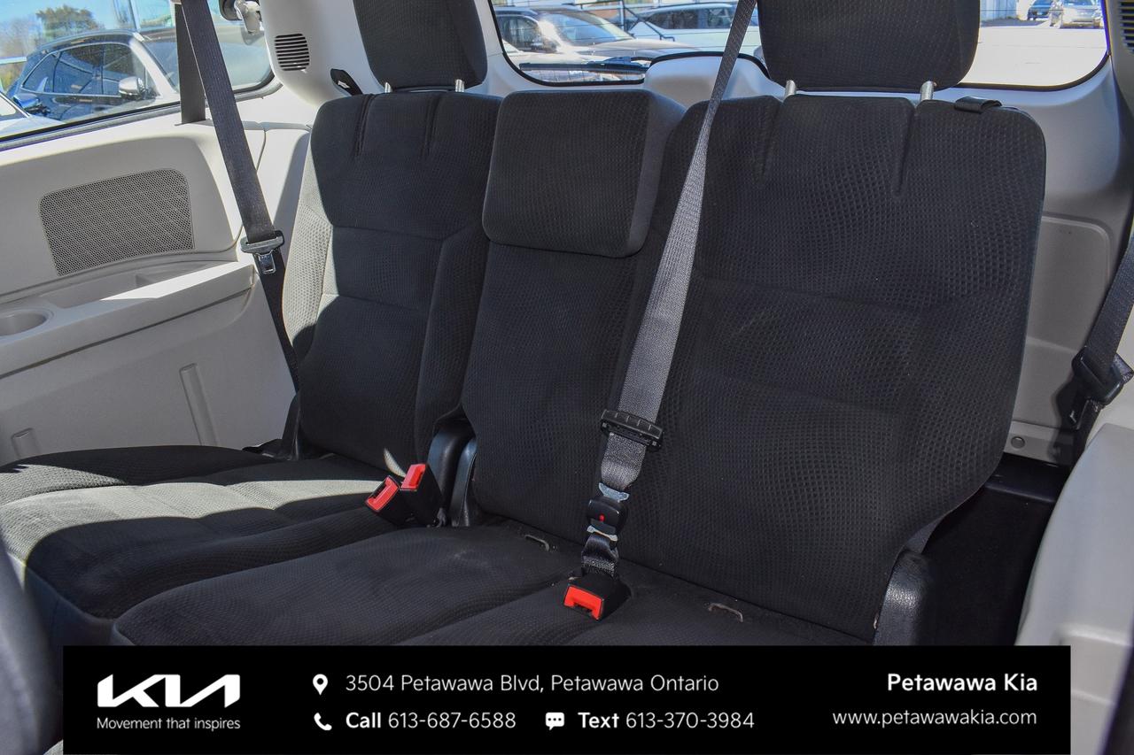 2018 Dodge Grand Caravan CVP/SXT Passenger Van Photo