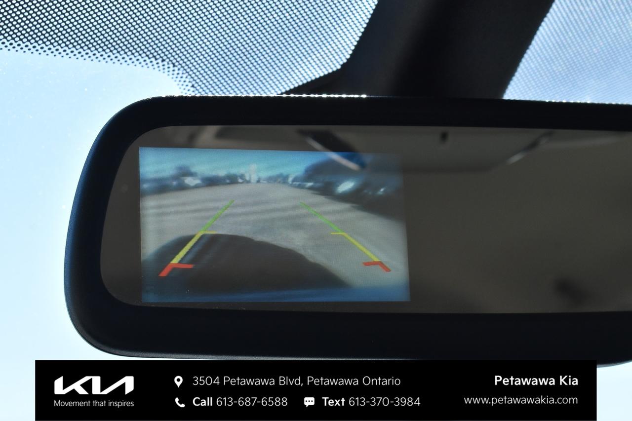 2018 Dodge Grand Caravan CVP/SXT Passenger Van Photo