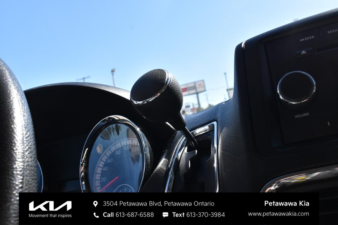 2018 Dodge Grand Caravan CVP/SXT Passenger Van Photo