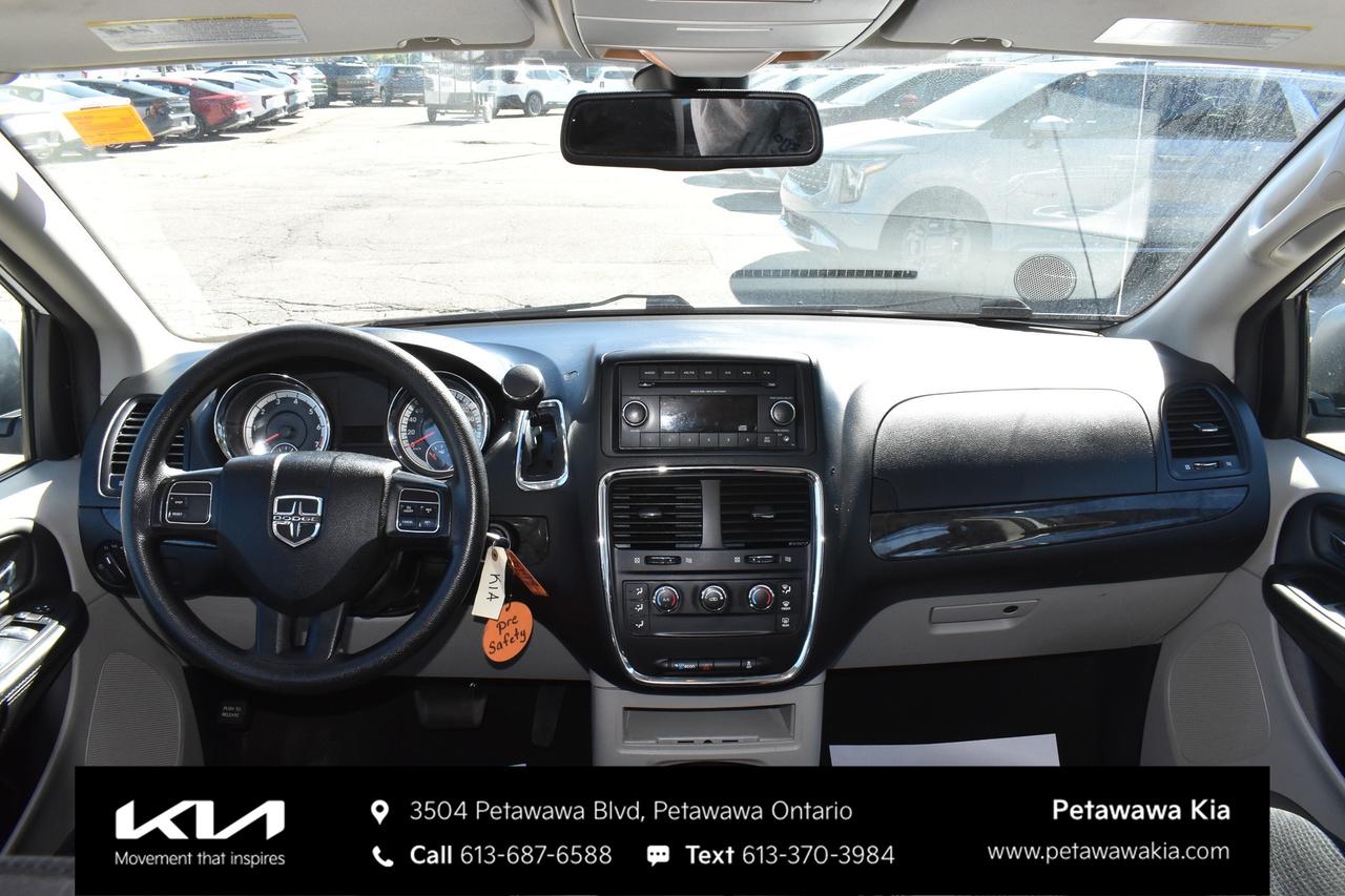 2018 Dodge Grand Caravan CVP/SXT Passenger Van Photo