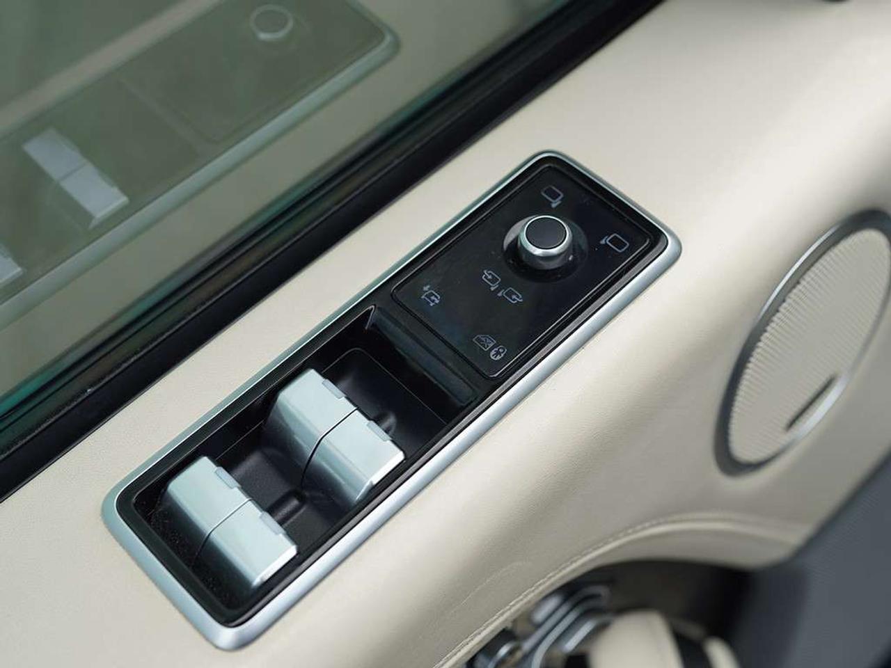2020 Land Rover Range Rover P400e Autobiography Plug-in Hybrid Massage Seats Soft Close Headsup Display & Much More Photo