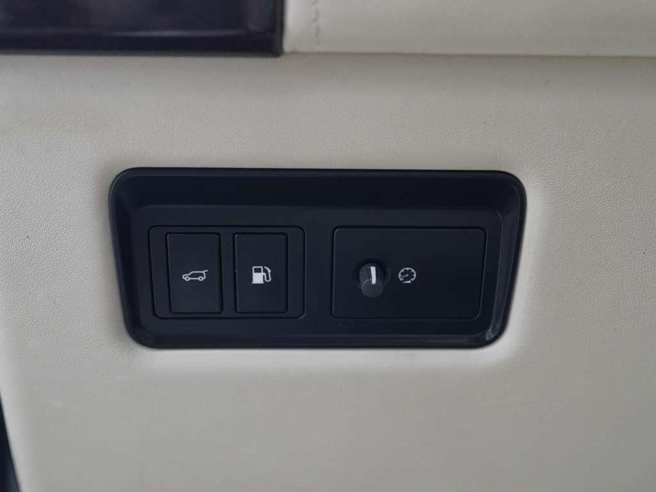 2020 Land Rover Range Rover P400e Autobiography Plug-in Hybrid Massage Seats Soft Close Headsup Display & Much More Photo