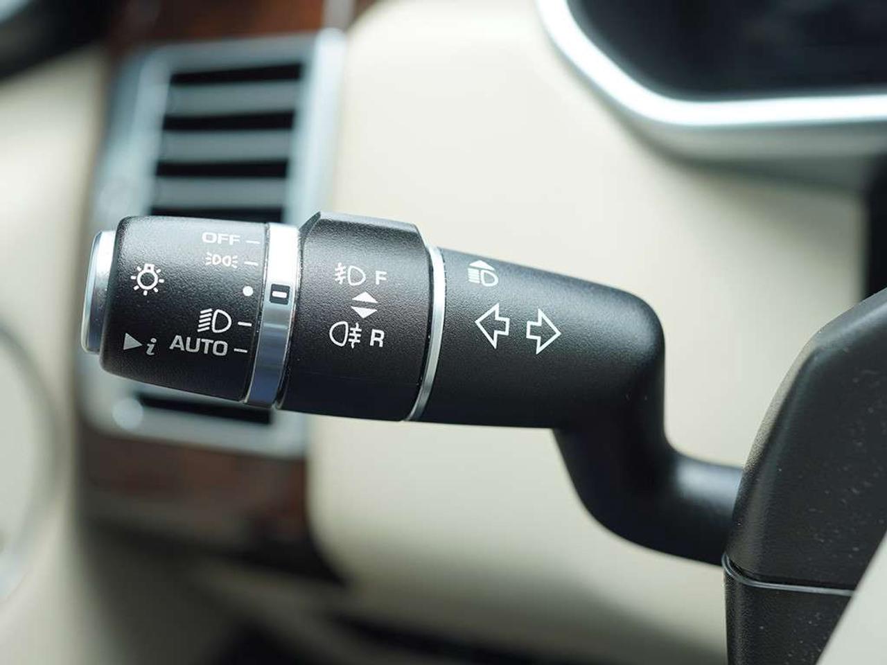 2020 Land Rover Range Rover P400e Autobiography Plug-in Hybrid Massage Seats Soft Close Headsup Display & Much More Photo