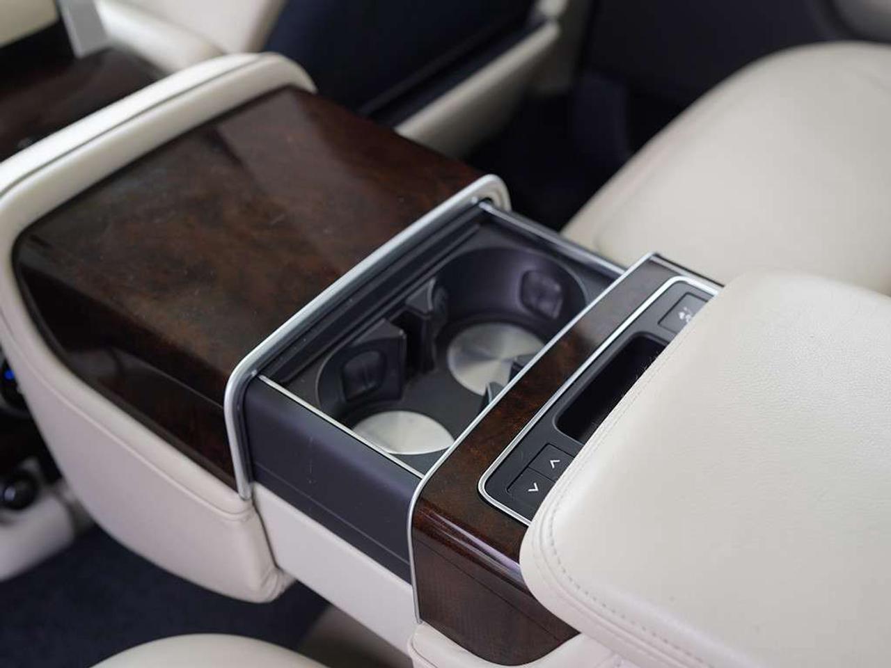2020 Land Rover Range Rover P400e Autobiography Plug-in Hybrid Massage Seats Soft Close Headsup Display & Much More Photo