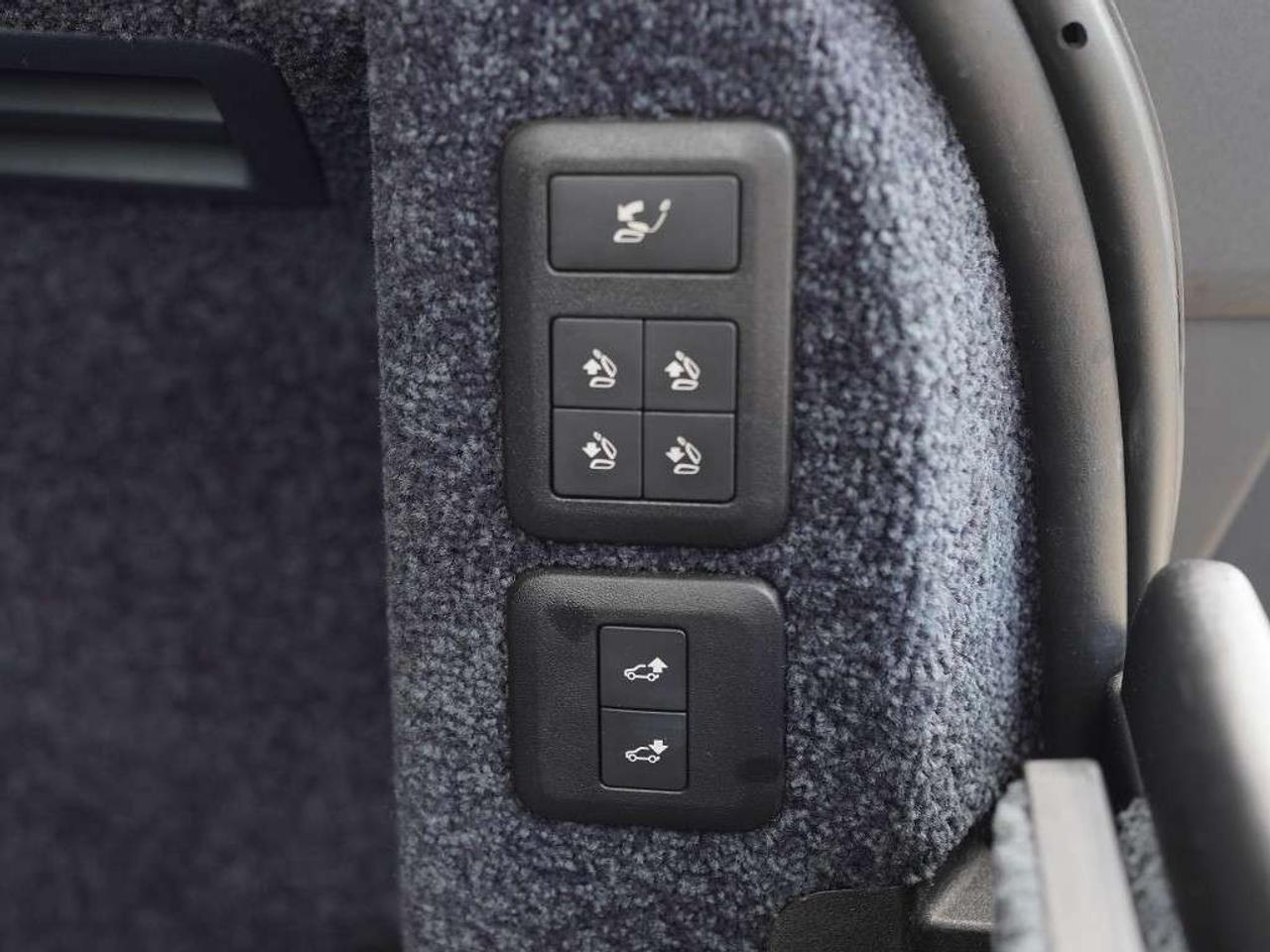 2020 Land Rover Range Rover P400e Autobiography Plug-in Hybrid Massage Seats Soft Close Headsup Display & Much More Photo