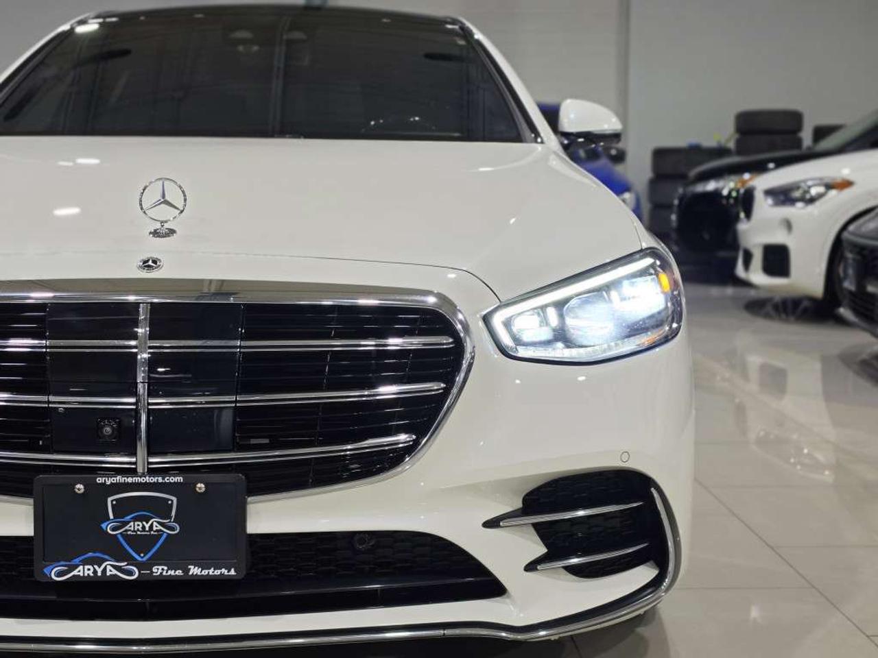 2021 Mercedes-Benz S-Class S 500 4MATIC AMG PKG MHEV Rear-Axle Steering NO ACCIDENT LOW KM CARBON FIBER TRIM DIAMOND STICH LEATHER INTERIOR Photo