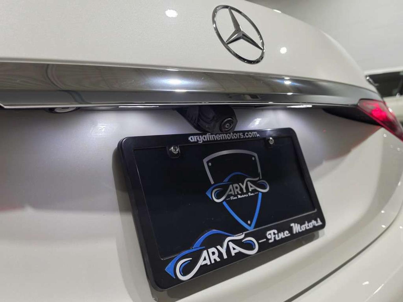 2021 Mercedes-Benz S-Class S 500 4MATIC AMG PKG MHEV Rear-Axle Steering NO ACCIDENT LOW KM CARBON FIBER TRIM DIAMOND STICH LEATHER INTERIOR Photo