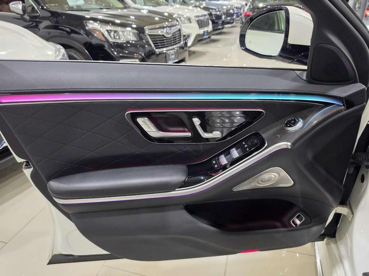 2021 Mercedes-Benz S-Class S 500 4MATIC AMG PKG MHEV Rear-Axle Steering NO ACCIDENT LOW KM CARBON FIBER TRIM DIAMOND STICH LEATHER INTERIOR Photo