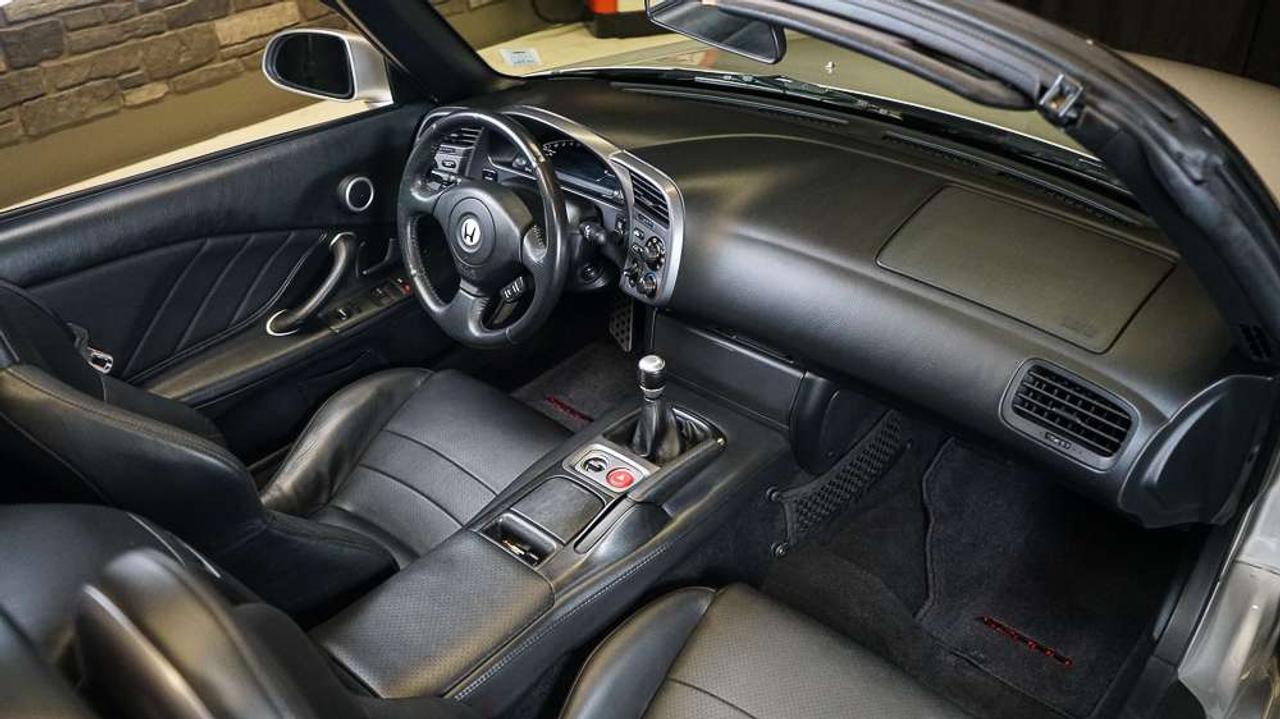 2002 Honda S 2000  Photo