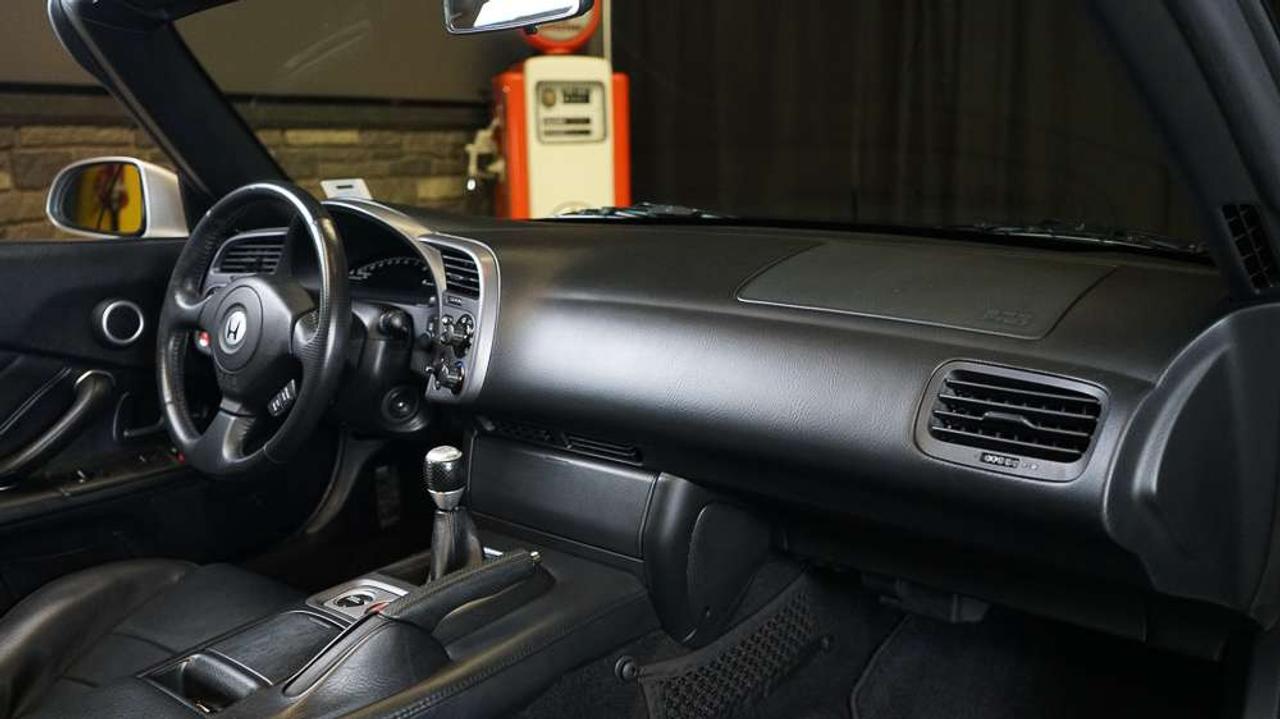 2002 Honda S 2000  Photo