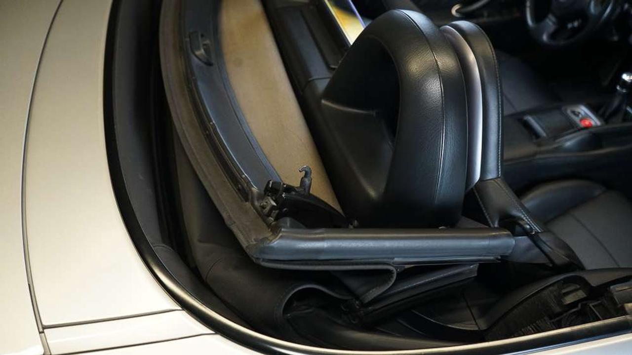 2002 Honda S 2000  Photo