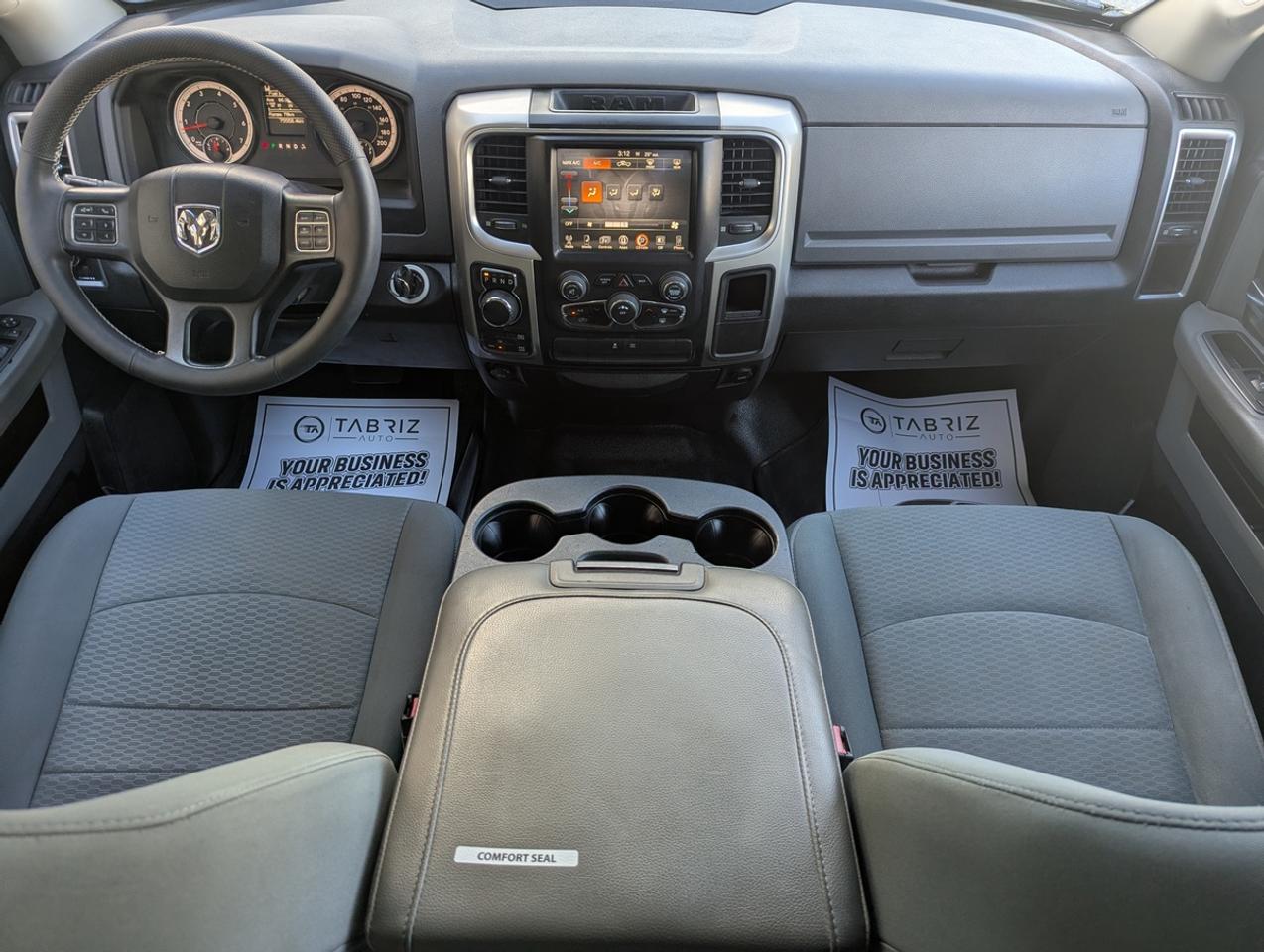 2016 RAM 1500 SLT/5.7 V8/CrewCab/HEMI/4WD Photo