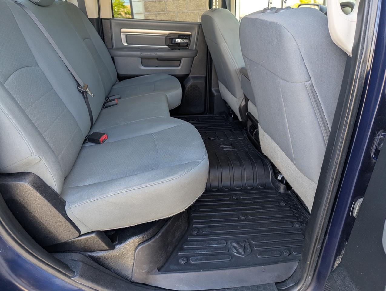 2016 RAM 1500 SLT/5.7 V8/CrewCab/HEMI/4WD Photo