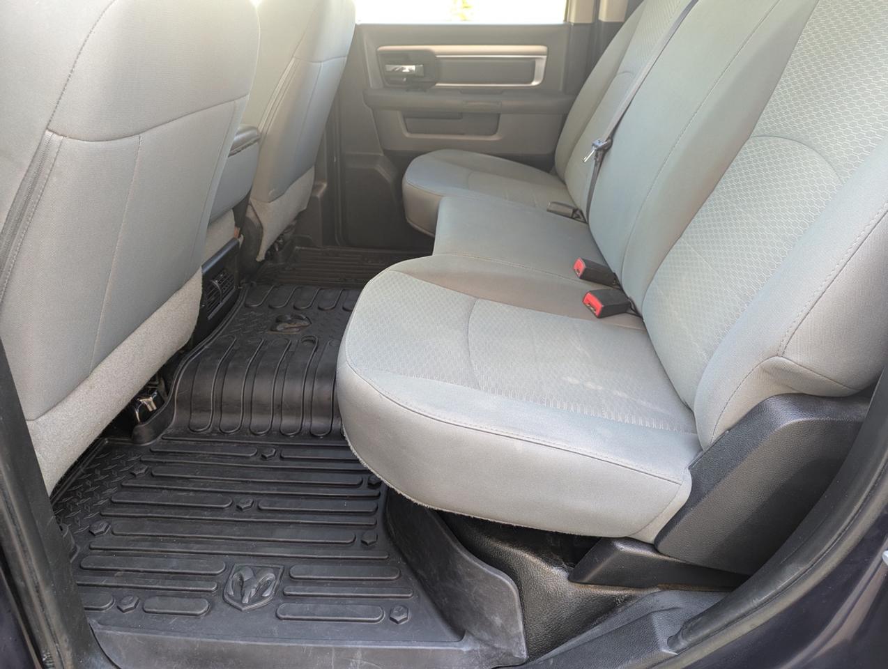 2016 RAM 1500 SLT/5.7 V8/CrewCab/HEMI/4WD Photo