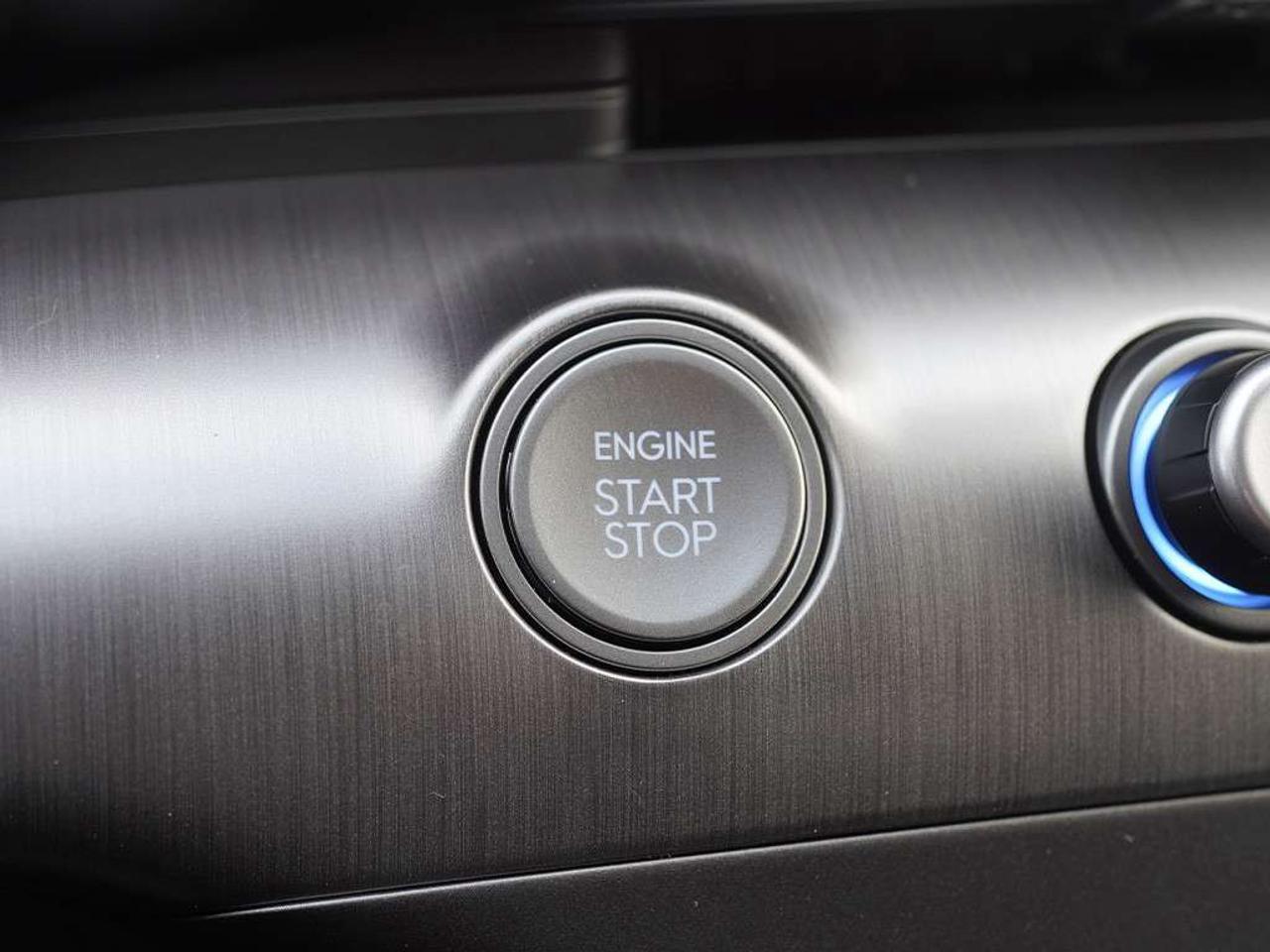 2026 Hyundai KONA Preferred AWD Lane Departure Front Collision Mitigation Remote Start BSM. Photo