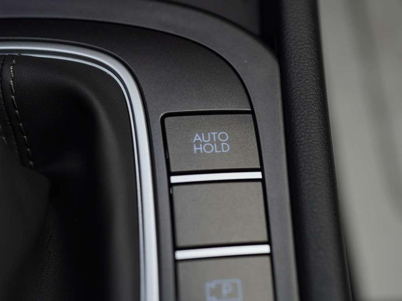 2026 Hyundai KONA Preferred AWD Lane Departure Front Collision Mitigation Remote Start BSM. Photo