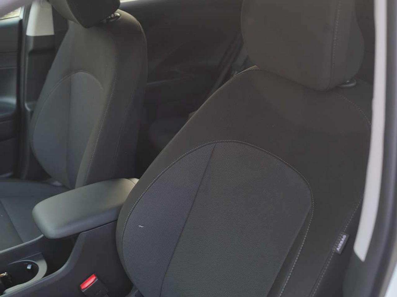 2026 Hyundai KONA Preferred AWD Lane Departure Front Collision Mitigation Remote Start BSM. Photo