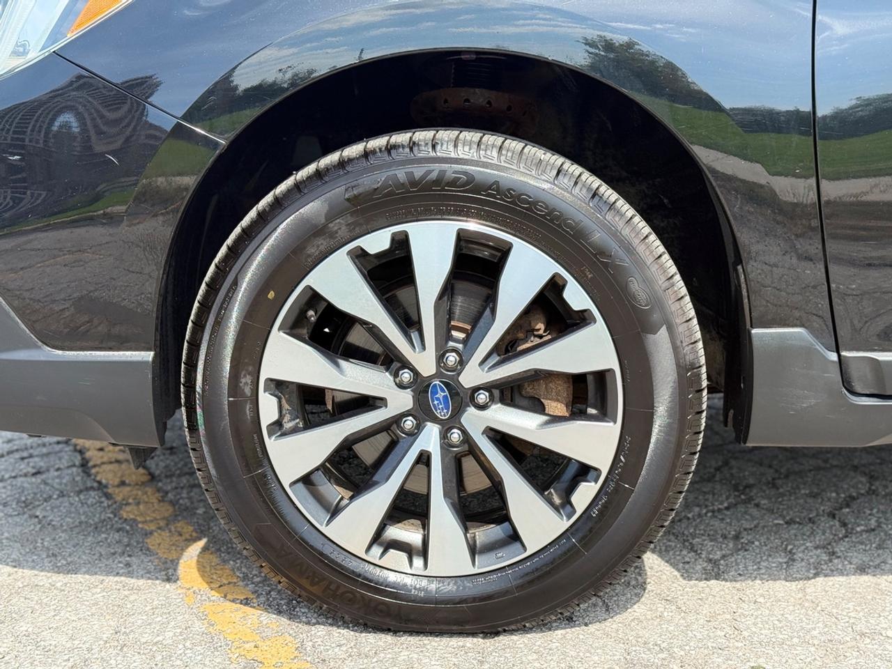 2017 Subaru Outback Limited w/Tech Pkg Photo