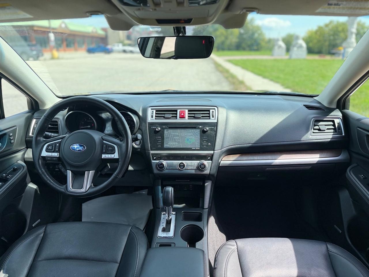 2017 Subaru Outback Limited w/Tech Pkg Photo