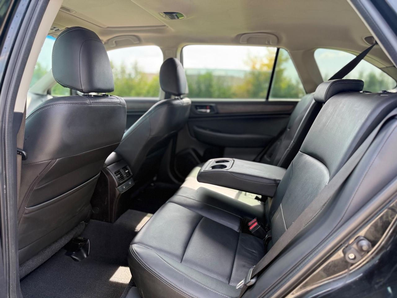 2017 Subaru Outback Limited w/Tech Pkg Photo