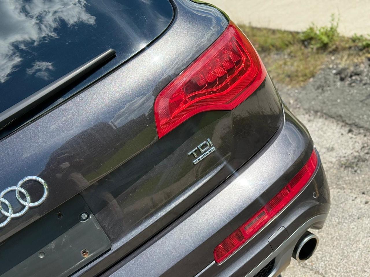 2011 Audi Q7 Premium Plus Photo