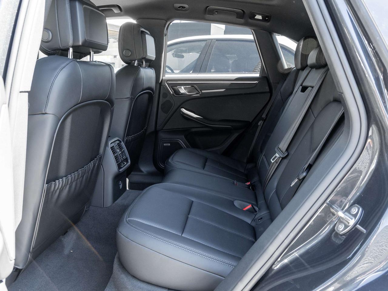 2025 Porsche Macan Includes 2yr Porsche Certified Warranty Photo