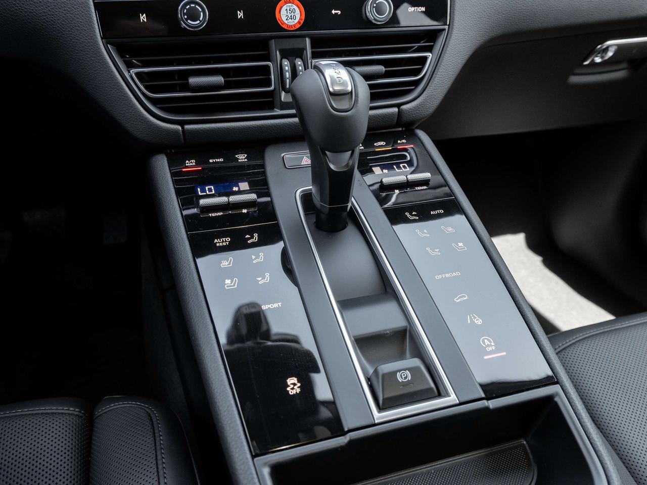 2025 Porsche Macan Includes 2yr Porsche Certified Warranty Photo