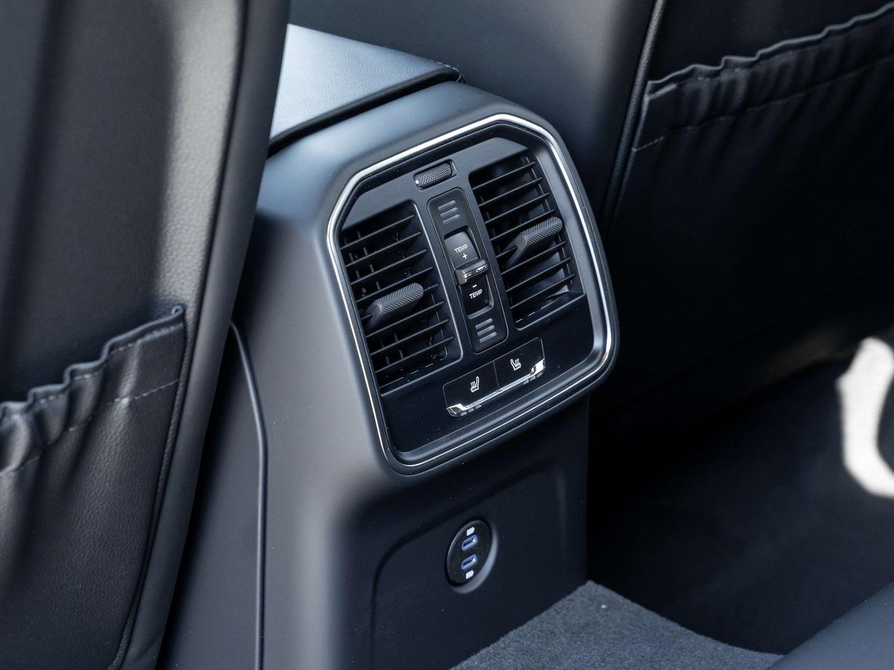 2025 Porsche Macan Includes 2yr Porsche Certified Warranty Photo