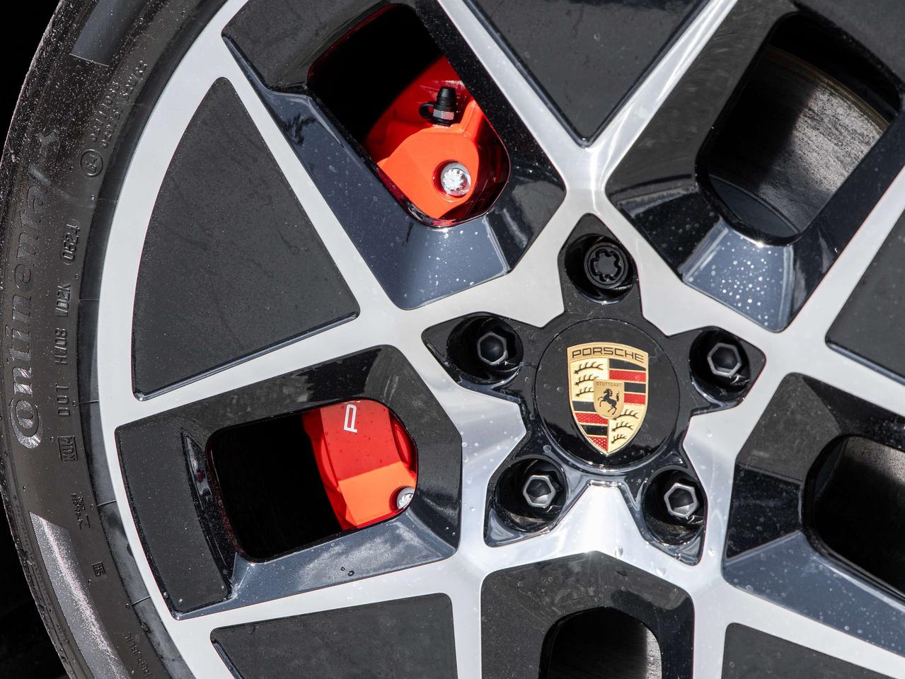2025 Porsche Taycan 4S AWD Photo