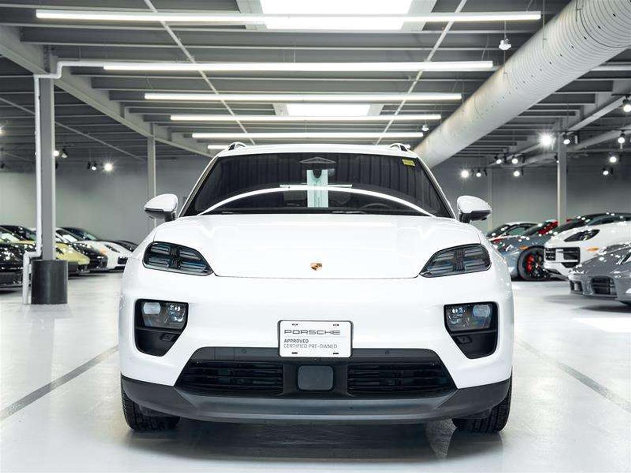 2025 Porsche Macan Electric RWD Photo5
