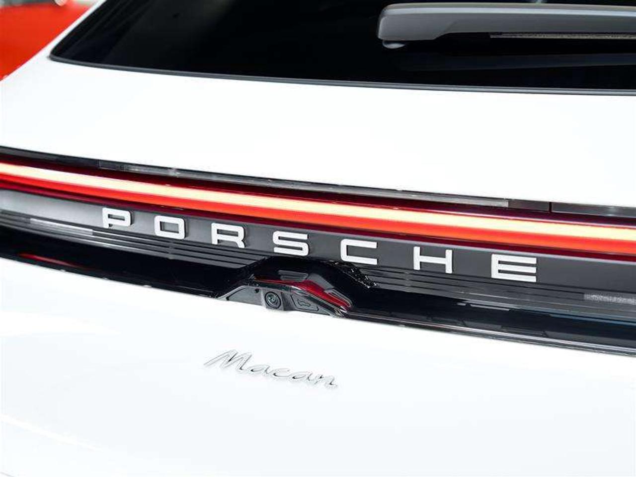 2025 Porsche Macan Electric RWD Photo